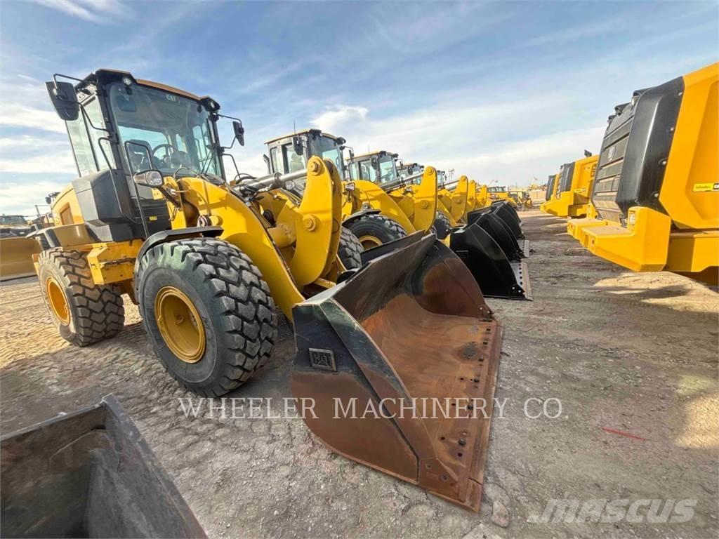 CAT 926M QC 3V Iekrāvēji uz riteņiem
