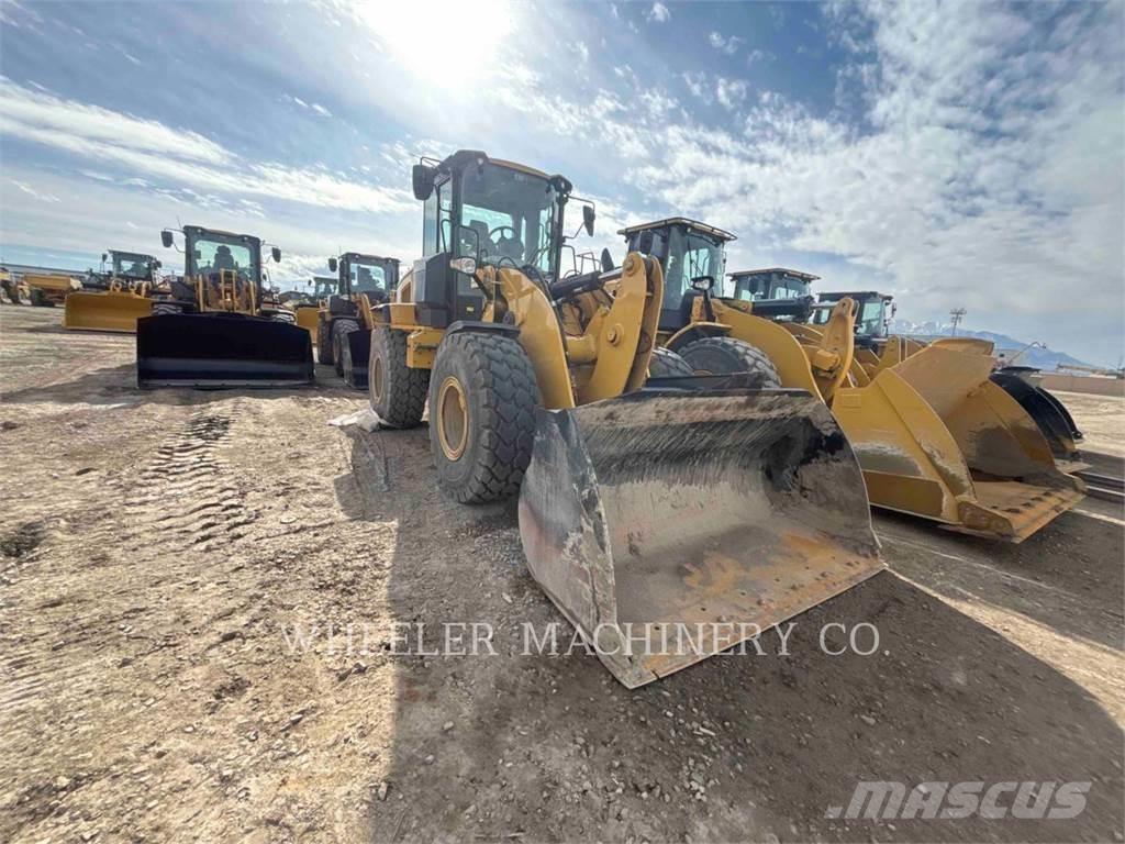 CAT 926M QC 3V Iekrāvēji uz riteņiem