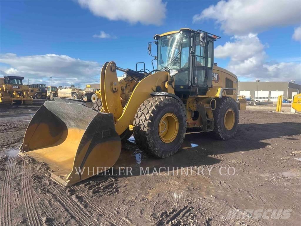 CAT 926M QC 3V Iekrāvēji uz riteņiem