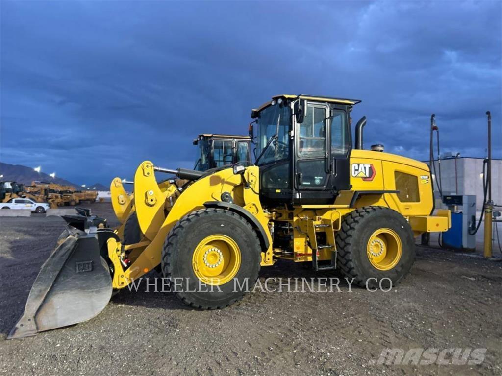 CAT 926M QC 3V Iekrāvēji uz riteņiem
