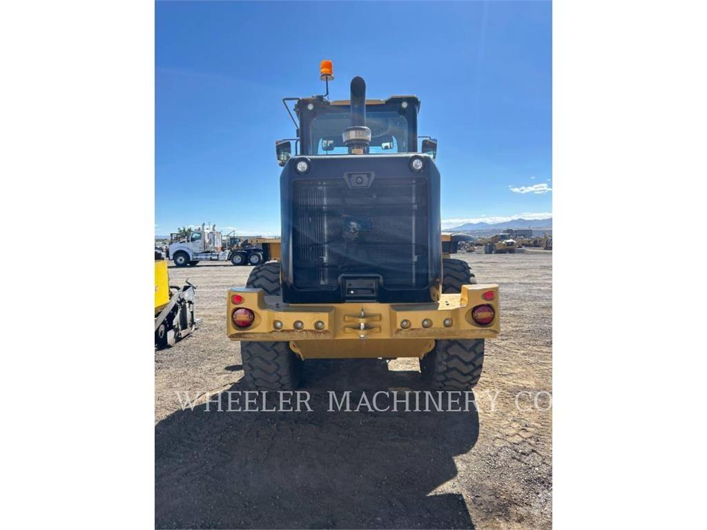 CAT 926M QC 3V Iekrāvēji uz riteņiem