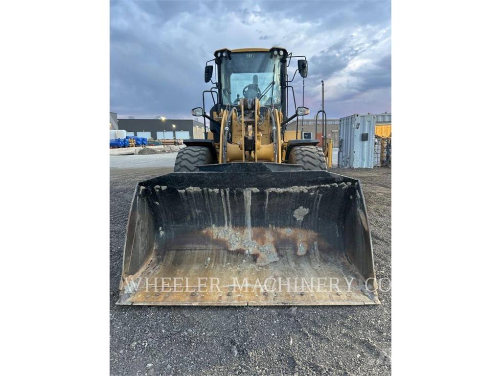 CAT 926M QC 3V Iekrāvēji uz riteņiem