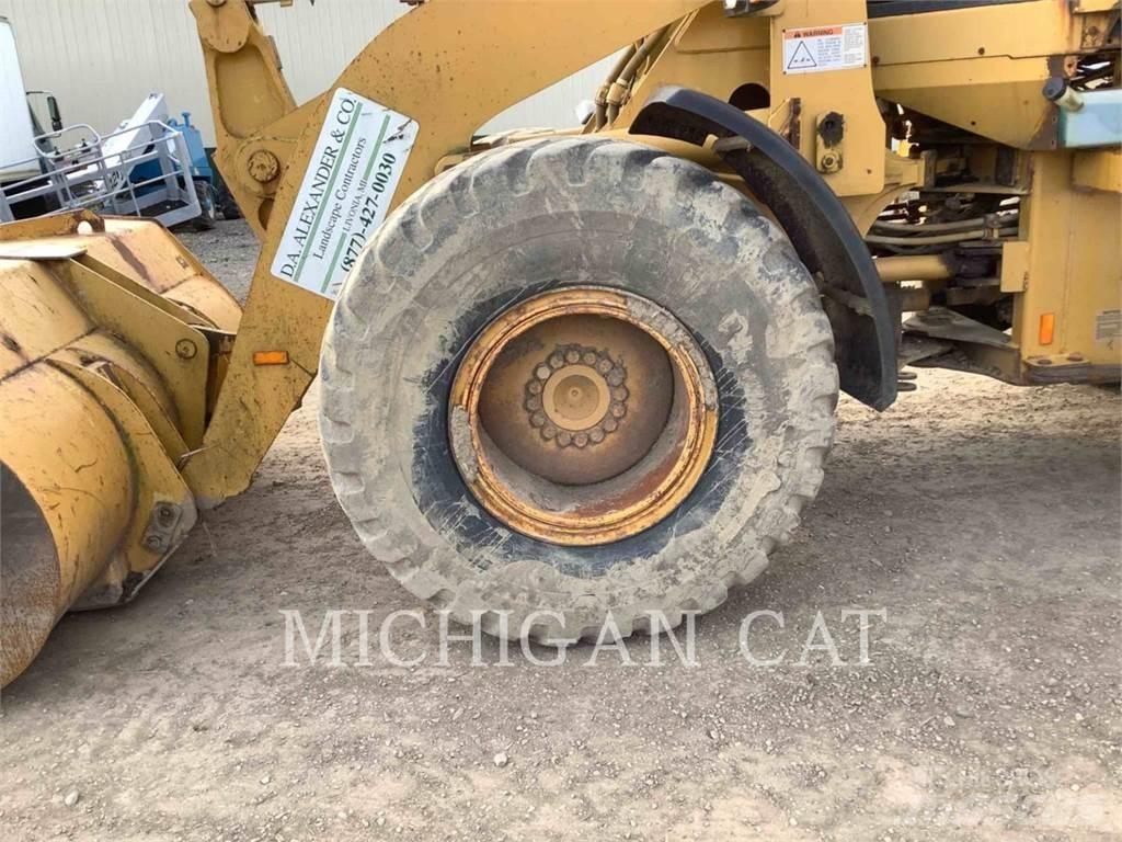 CAT 928G Iekrāvēji uz riteņiem