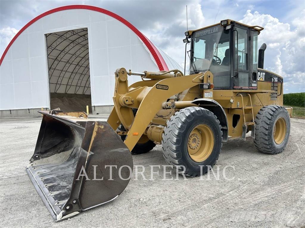 CAT 928G Iekrāvēji uz riteņiem