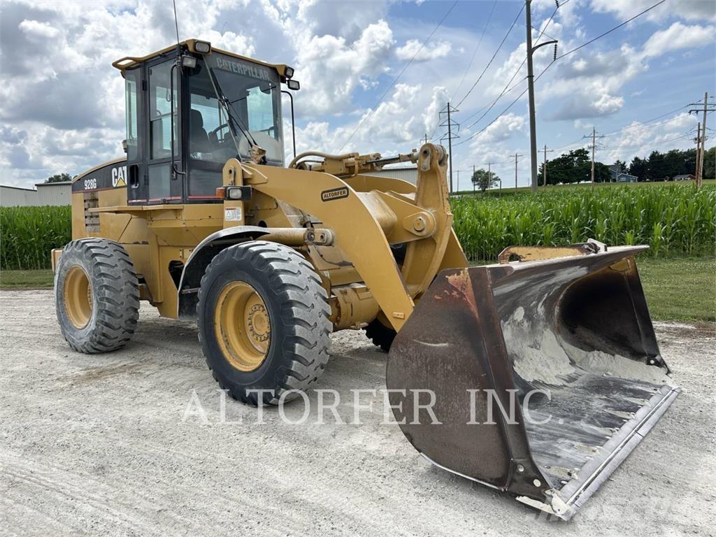 CAT 928G Iekrāvēji uz riteņiem