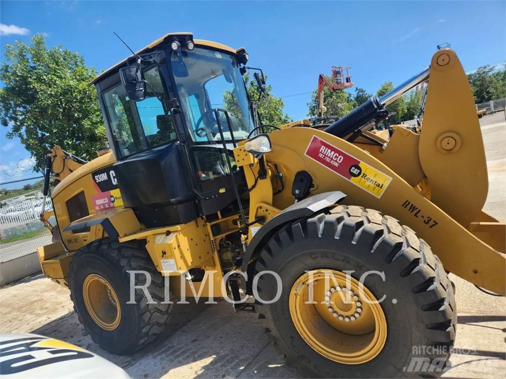 CAT 930 Iekrāvēji uz riteņiem