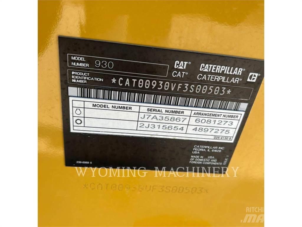 CAT 930 Iekrāvēji uz riteņiem