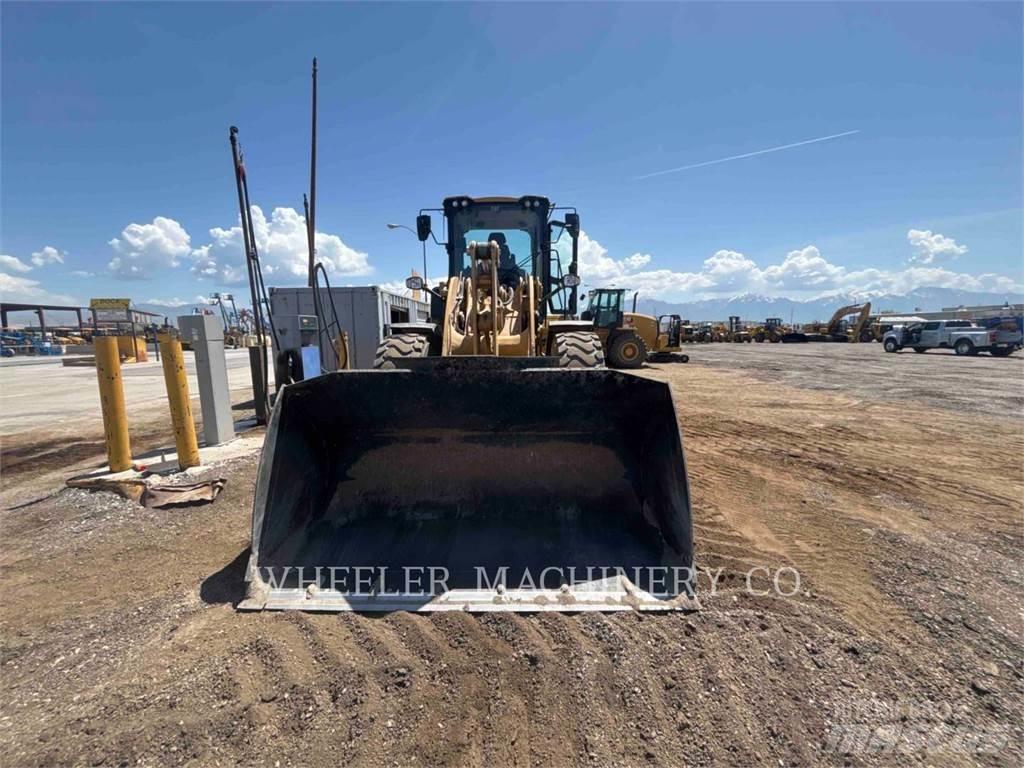 CAT 930 QC Iekrāvēji uz riteņiem
