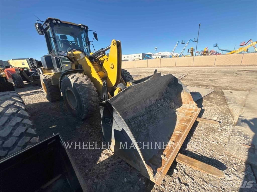 CAT 930 QC Iekrāvēji uz riteņiem