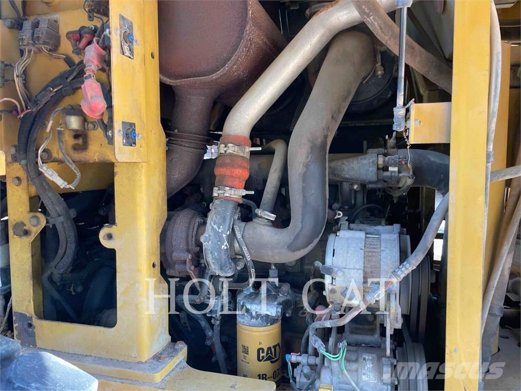 CAT 930G Iekrāvēji uz riteņiem