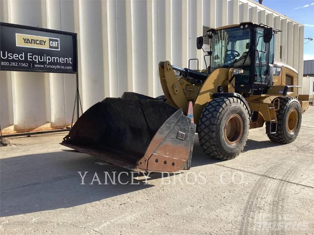 CAT 930M Iekrāvēji uz riteņiem