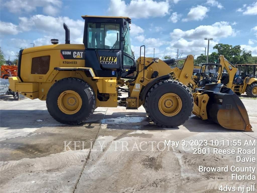 CAT 930M Iekrāvēji uz riteņiem