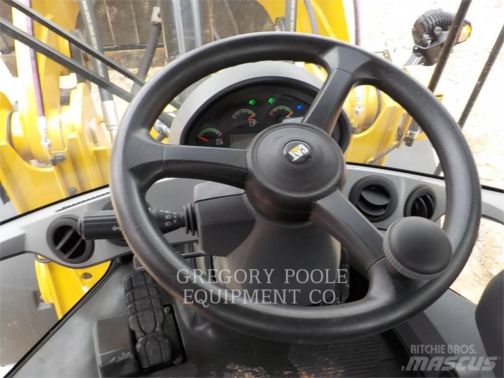 CAT 930M Iekrāvēji uz riteņiem
