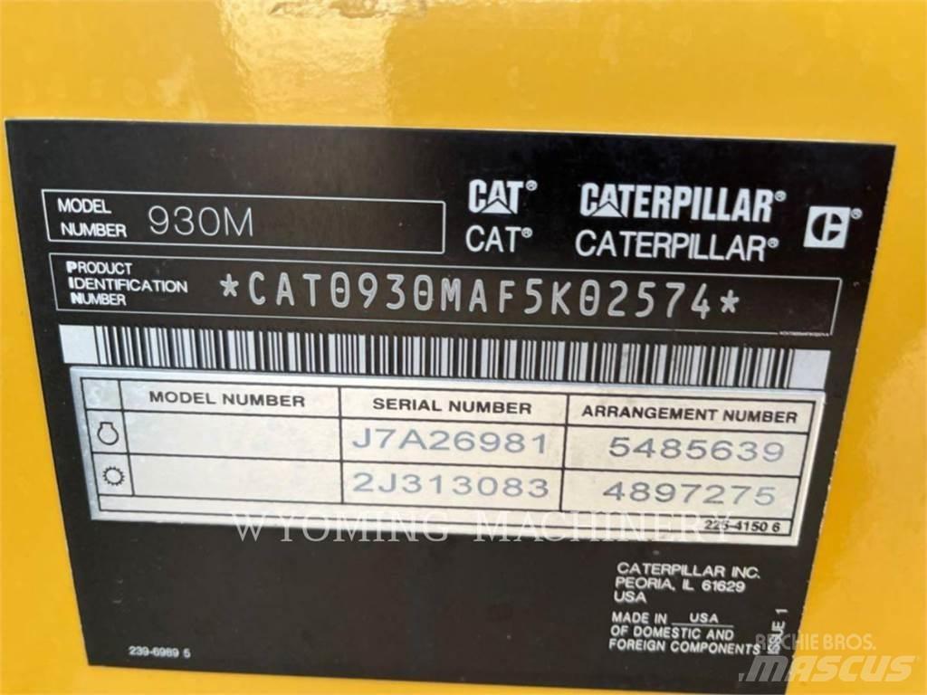 CAT 930M Iekrāvēji uz riteņiem