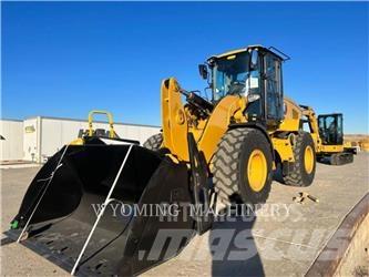 CAT 930M Iekrāvēji uz riteņiem