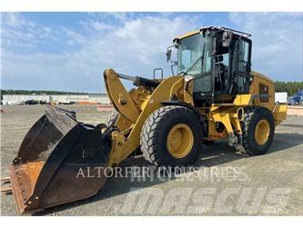 CAT 930M Iekrāvēji uz riteņiem