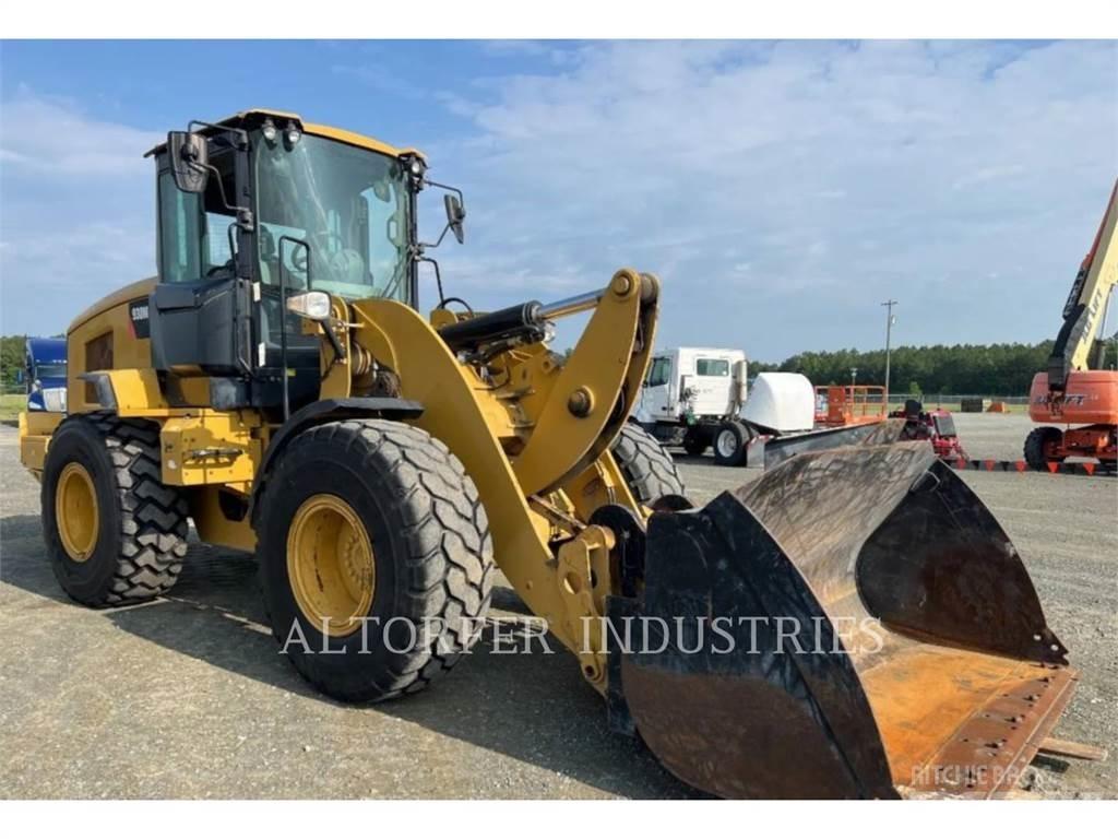 CAT 930M Iekrāvēji uz riteņiem