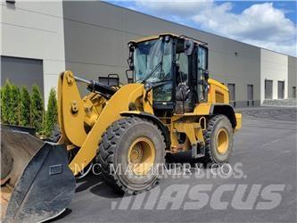 CAT 930M Iekrāvēji uz riteņiem