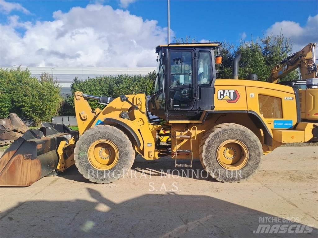 CAT 930M Iekrāvēji uz riteņiem