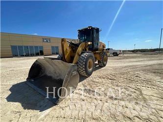 CAT 930M Iekrāvēji uz riteņiem
