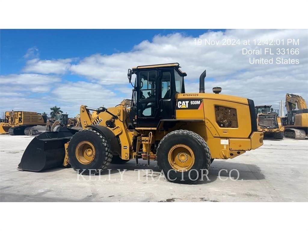 CAT 930M Iekrāvēji uz riteņiem