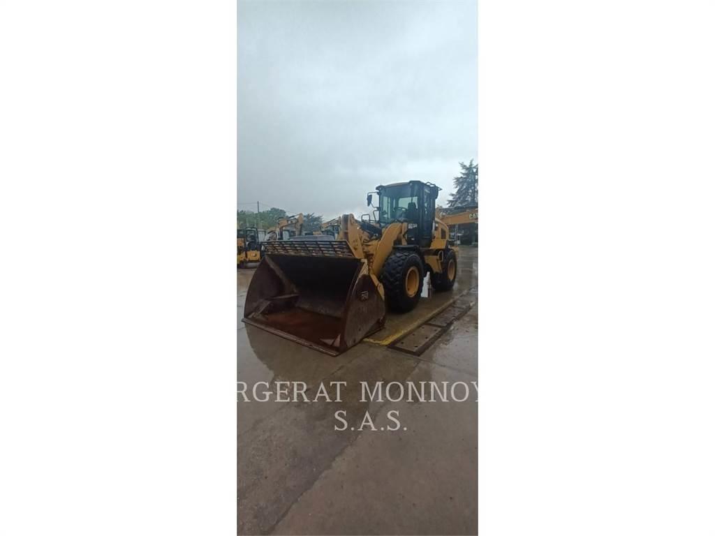 CAT 930M Iekrāvēji uz riteņiem
