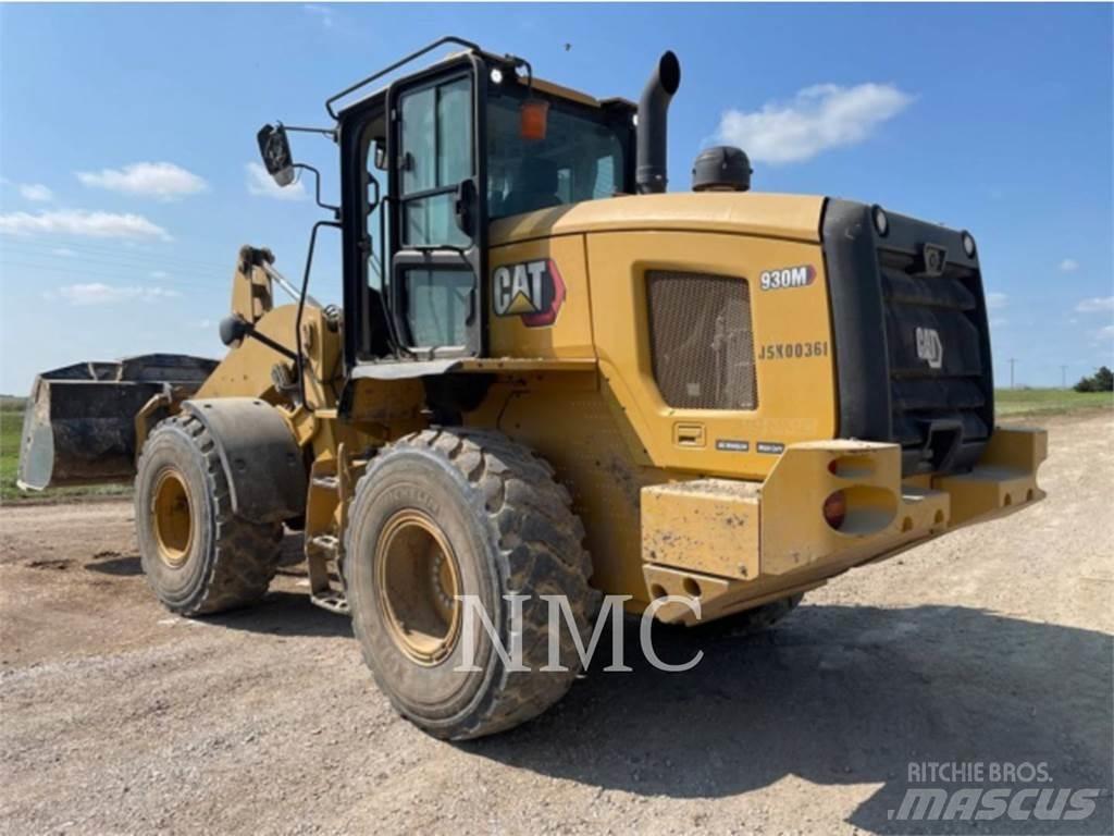 CAT 930M Iekrāvēji uz riteņiem