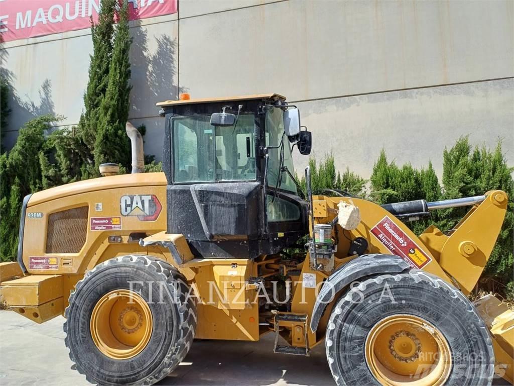 CAT 930M Iekrāvēji uz riteņiem
