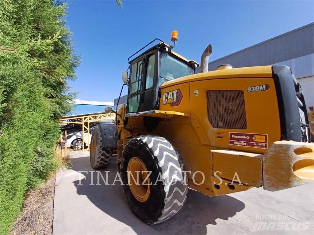 CAT 930M Iekrāvēji uz riteņiem