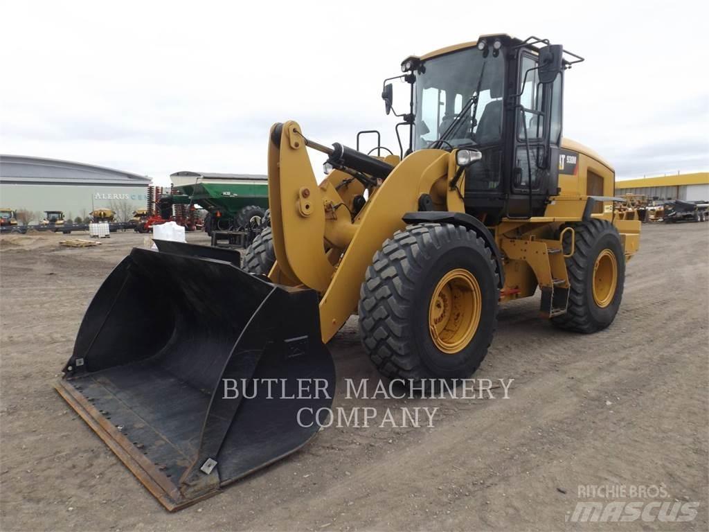CAT 930M Iekrāvēji uz riteņiem