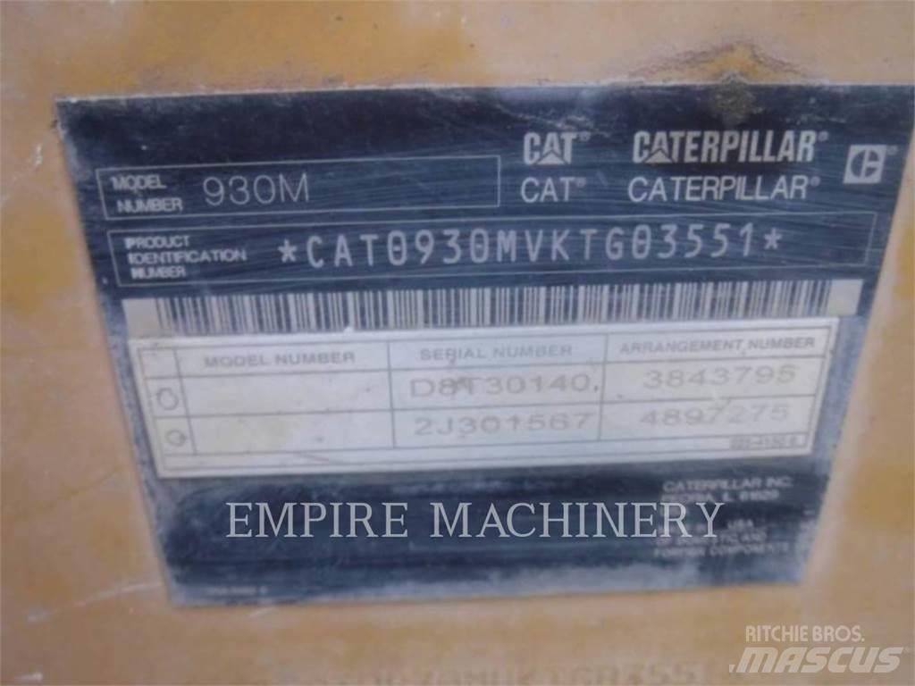 CAT 930M Iekrāvēji uz riteņiem