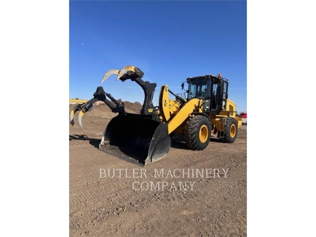 CAT 930M Iekrāvēji uz riteņiem