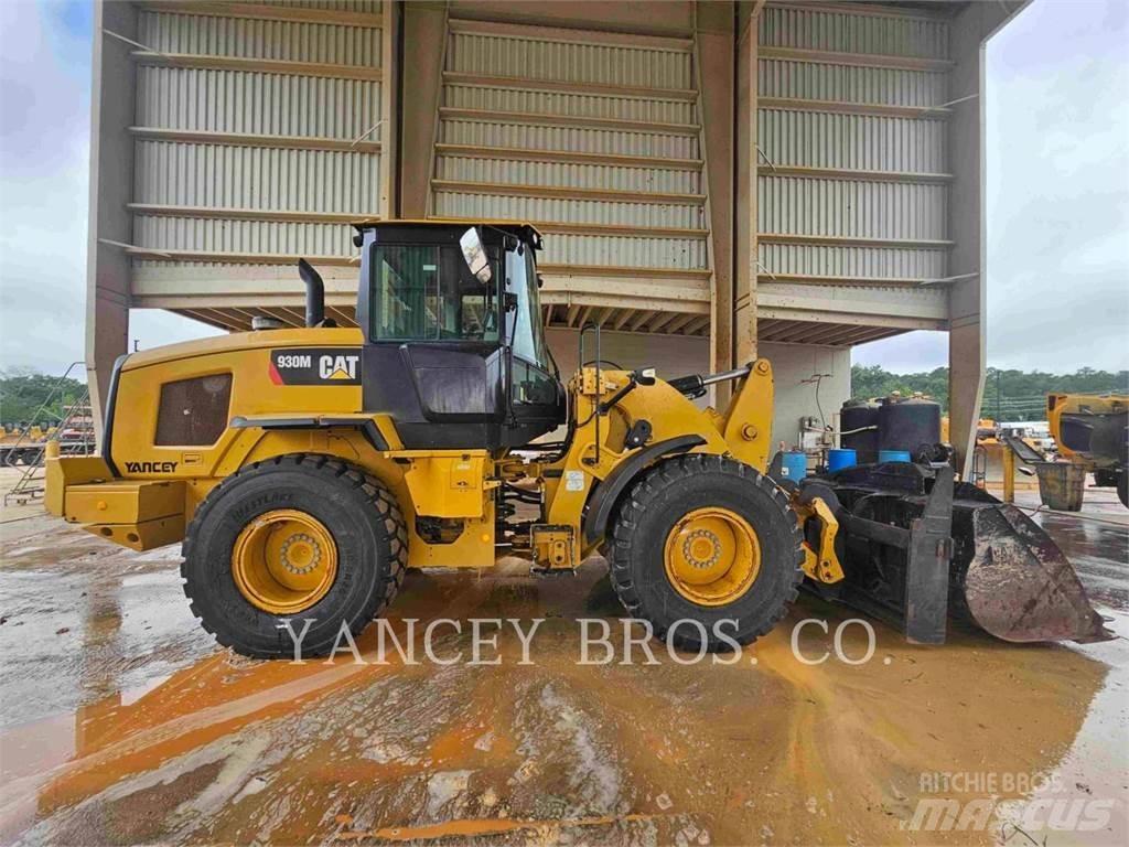 CAT 930M Iekrāvēji uz riteņiem