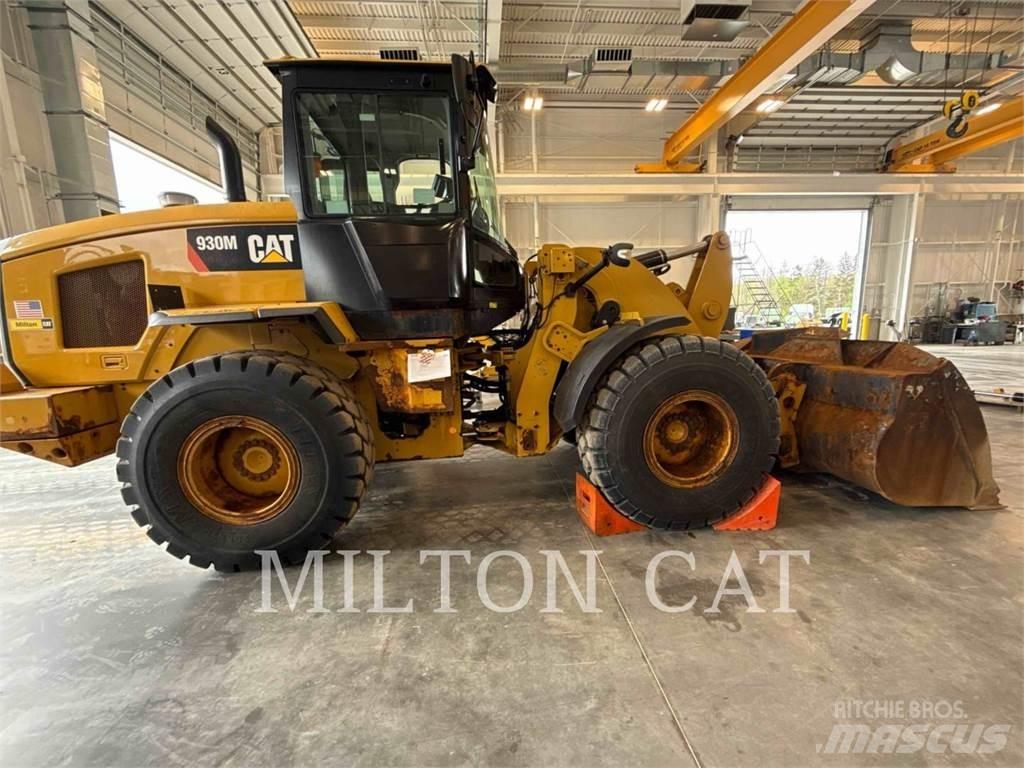 CAT 930M Iekrāvēji uz riteņiem