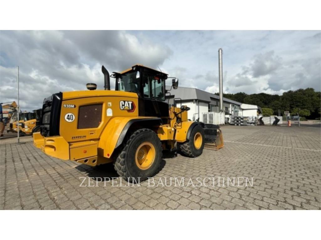 CAT 930M Iekrāvēji uz riteņiem
