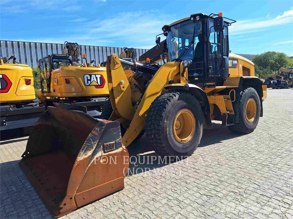 CAT 930M Iekrāvēji uz riteņiem