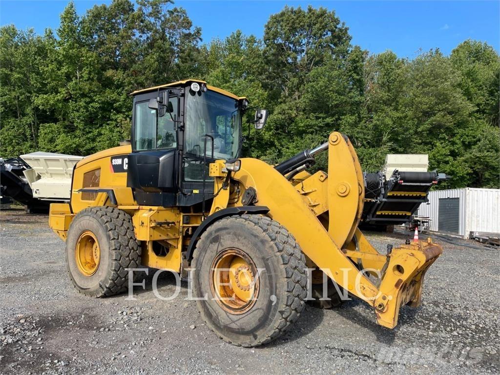 CAT 930M Iekrāvēji uz riteņiem