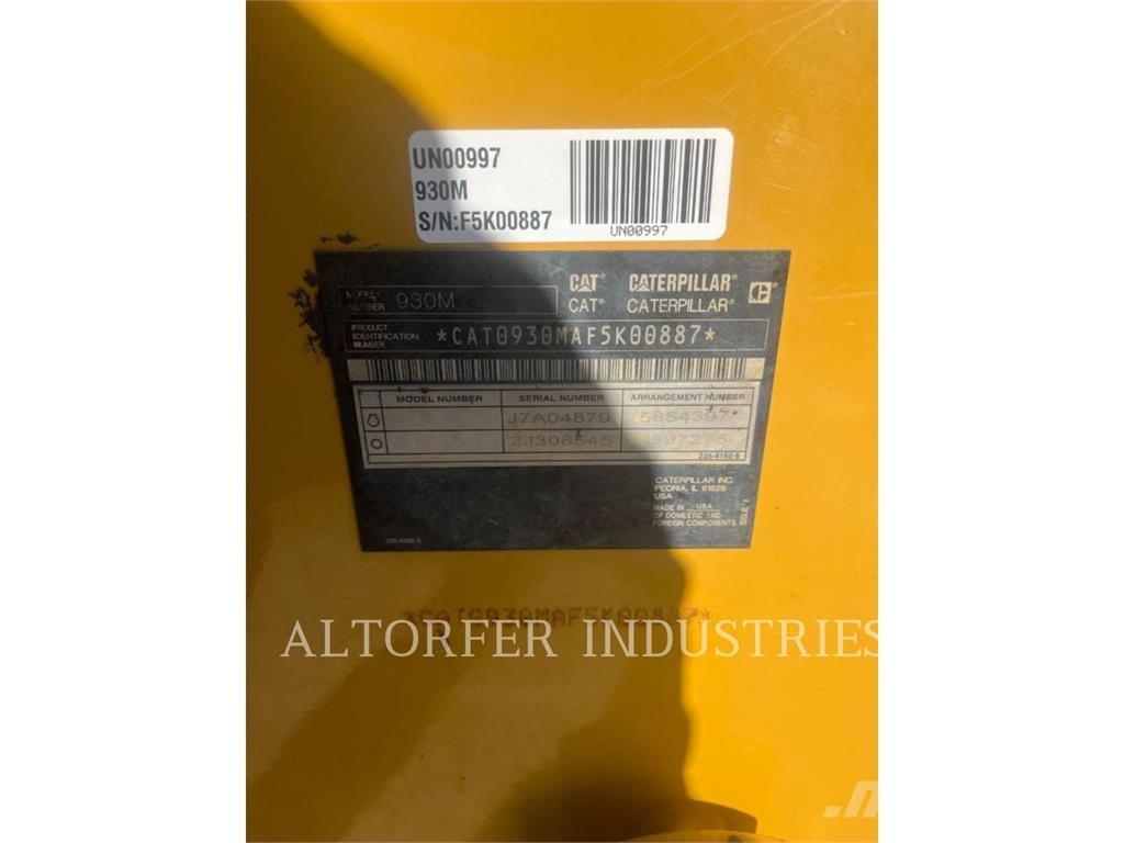 CAT 930M Iekrāvēji uz riteņiem