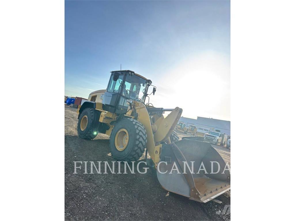 CAT 930M Iekrāvēji uz riteņiem