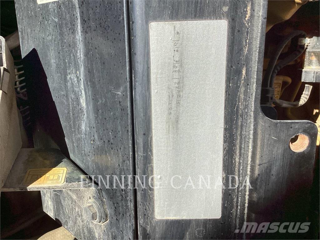 CAT 930M Iekrāvēji uz riteņiem