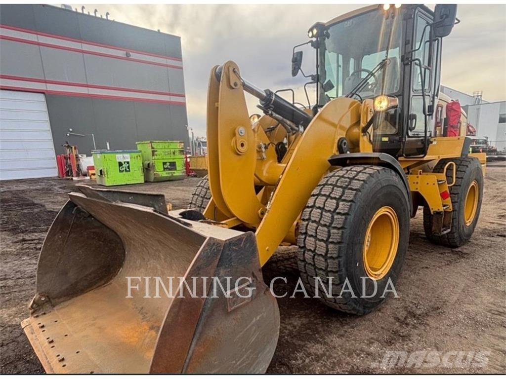 CAT 930M Iekrāvēji uz riteņiem