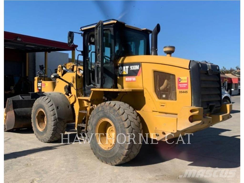 CAT 930M Iekrāvēji uz riteņiem