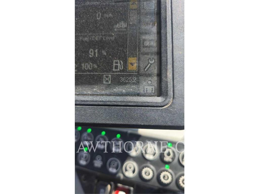 CAT 930M Iekrāvēji uz riteņiem