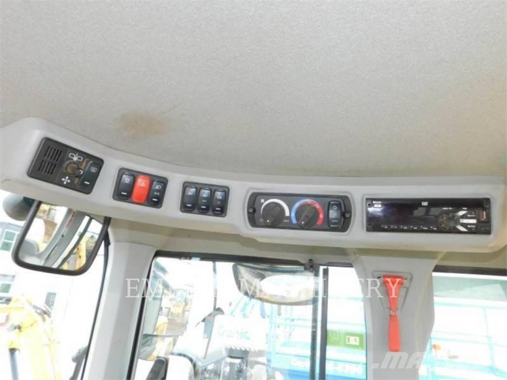 CAT 930M FC Iekrāvēji uz riteņiem