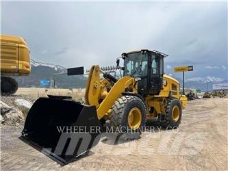 CAT 930M QC Iekrāvēji uz riteņiem