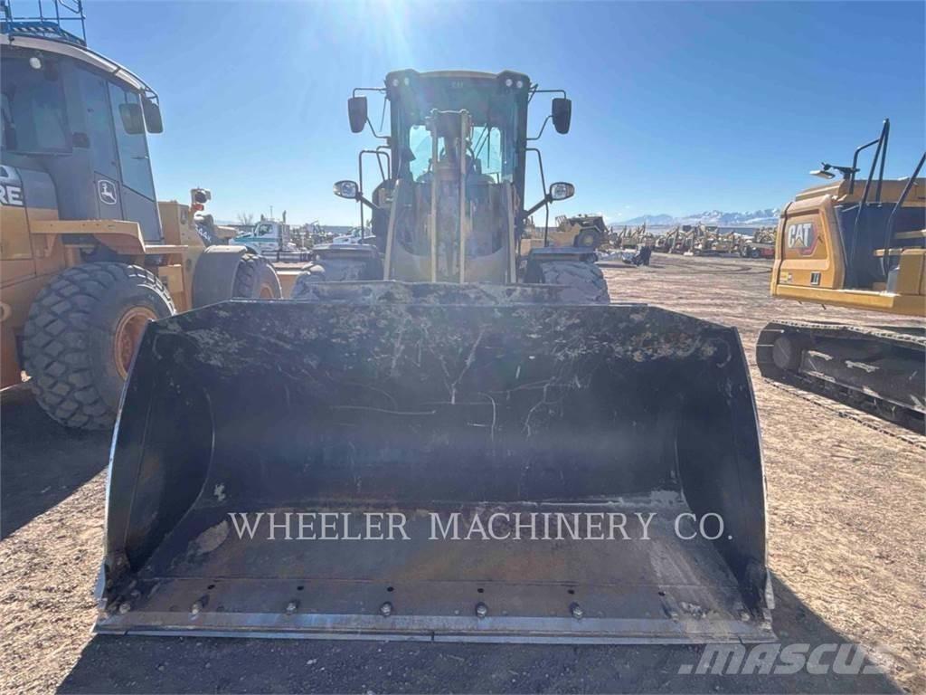 CAT 930M QC Iekrāvēji uz riteņiem