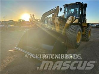 CAT 938 Iekrāvēji uz riteņiem