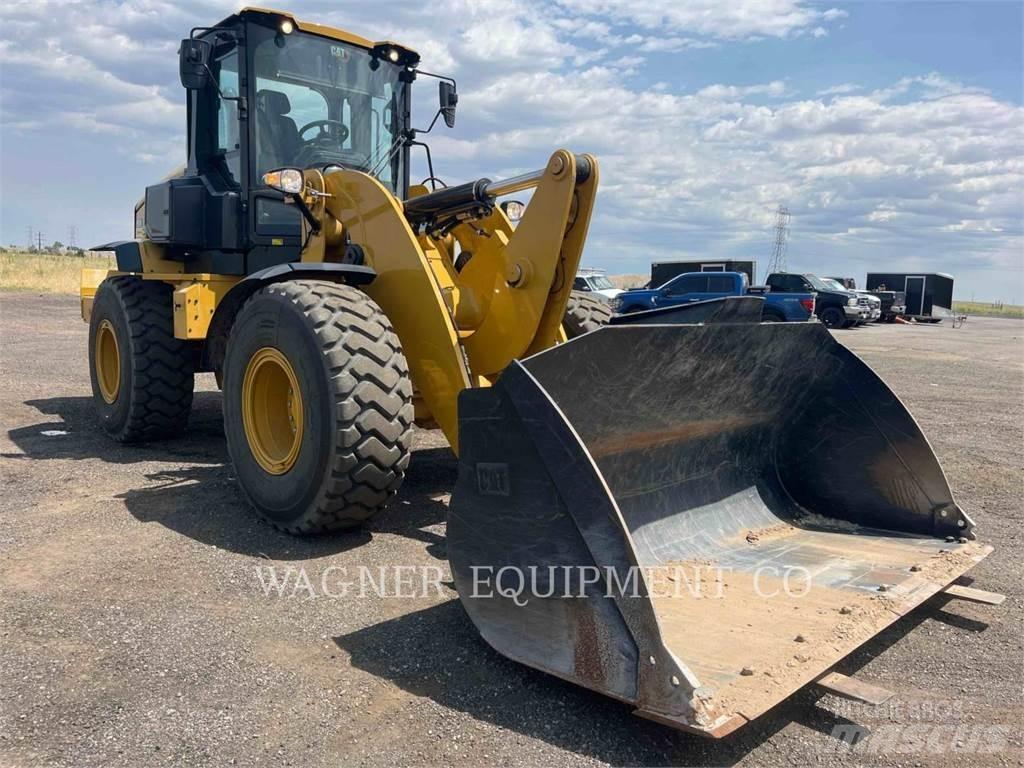 CAT 938 FC Iekrāvēji uz riteņiem