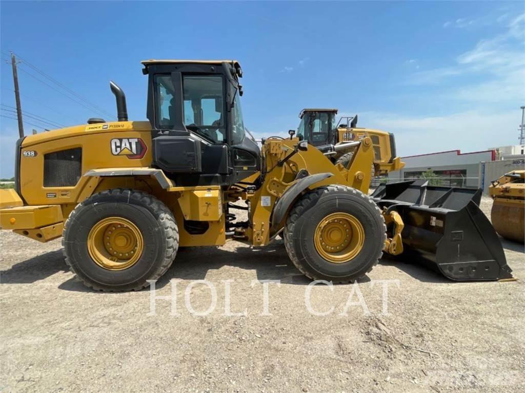 CAT 938 QC Iekrāvēji uz riteņiem