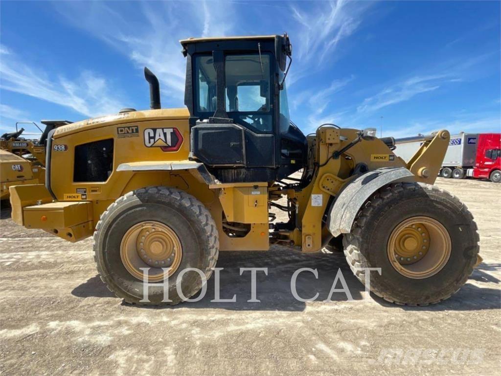 CAT 938 QC Iekrāvēji uz riteņiem